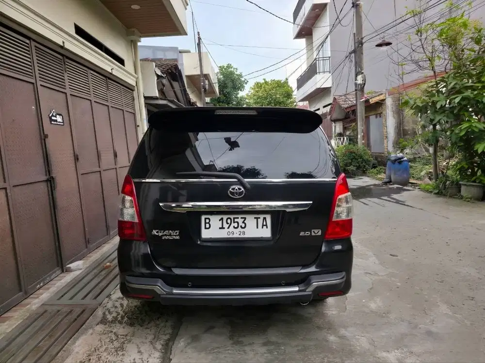 Toyota Kijang Grand Innova Inova V AT Matic Tahun 2013 Hitam , 2012