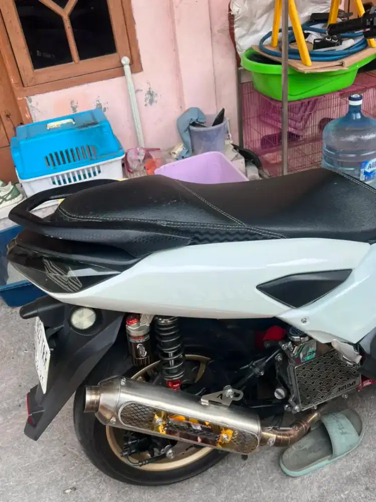 Mau jual motor pribadi nominus barang standar nya ada