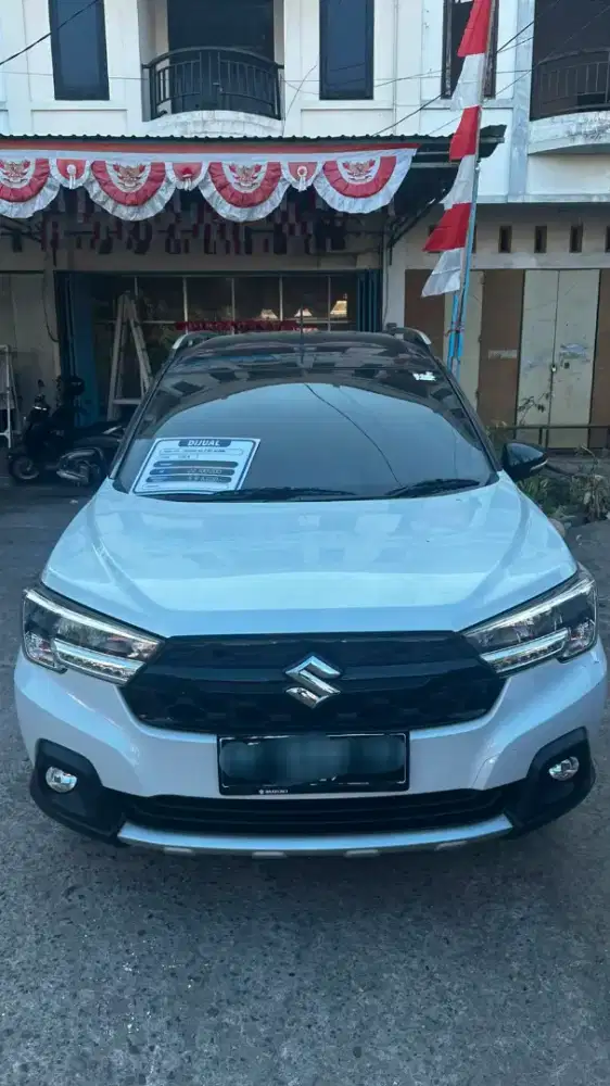 Cash & Kredit  SUZUKI XL 7 MT ALPHA