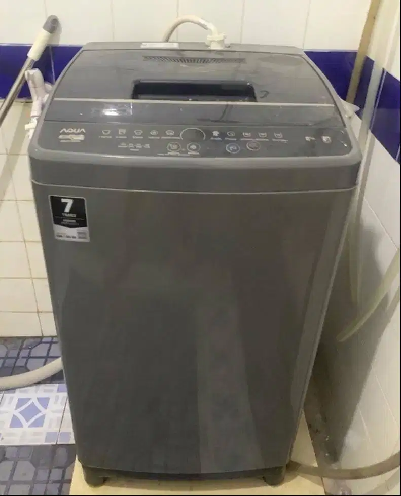 Dijual mesin cuci AQUA 8 kg