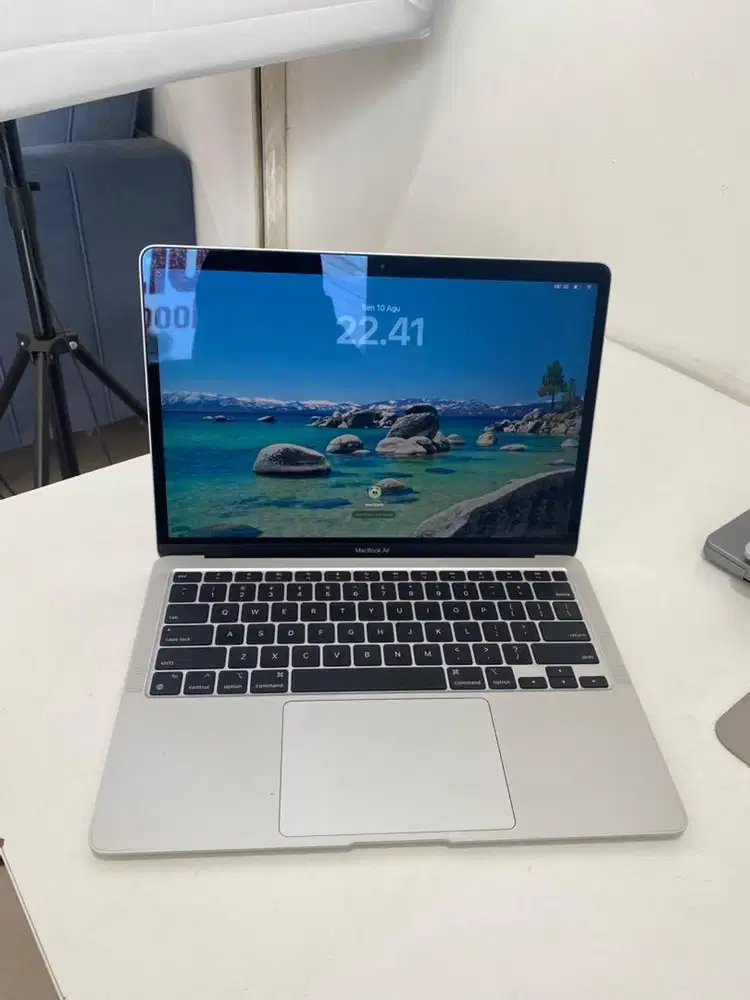 MACBOOK AIR M1 2020 8/256 13INCH