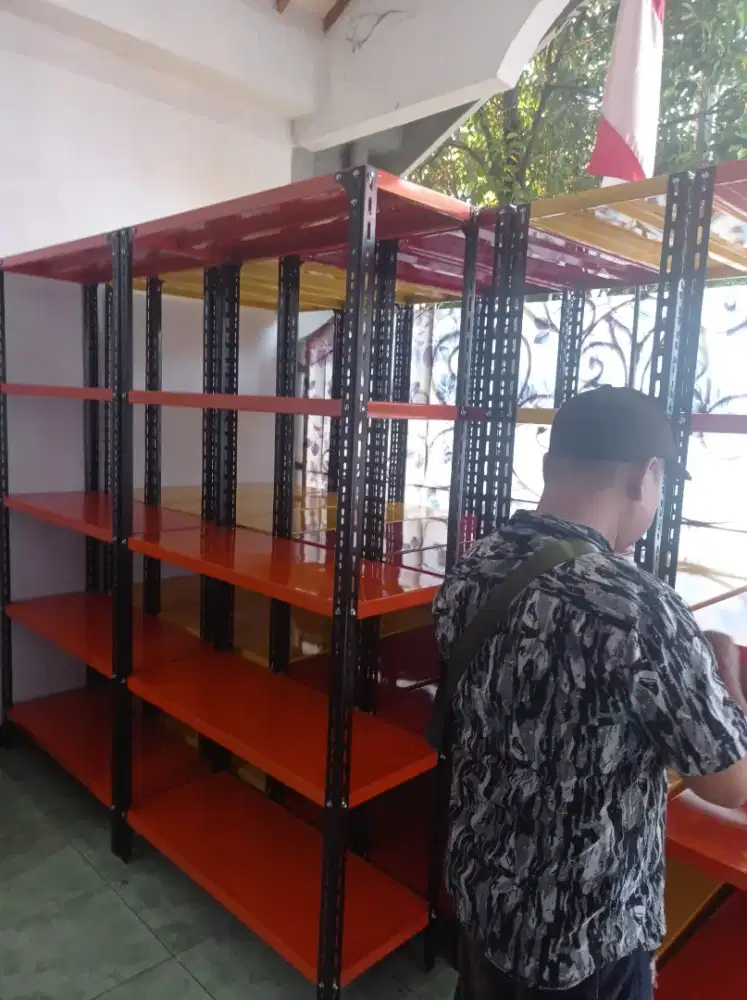 RAK BESI SERBAGUNA