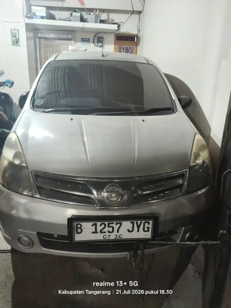 Livina SV 2011 MT