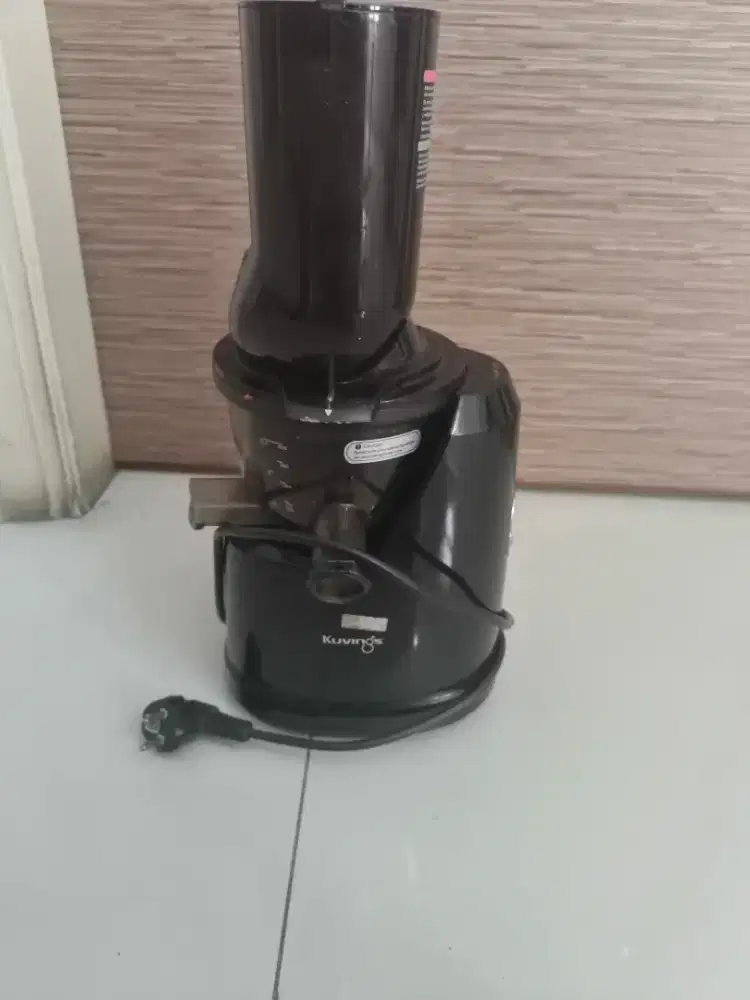 Kuvings Slow Juicer B 1700