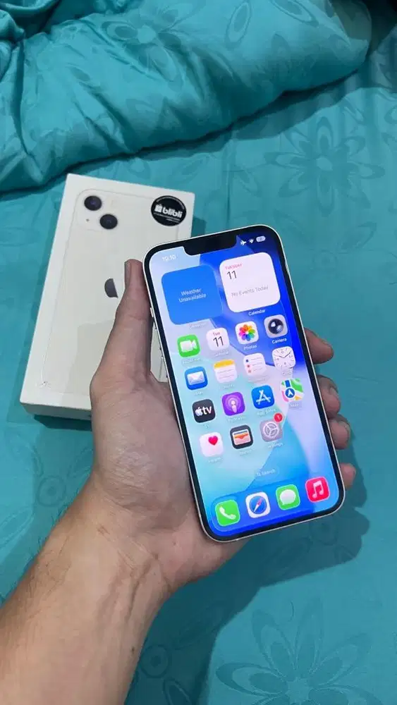 iPhone 13 Starlight 128GB (resmi BliBli)
