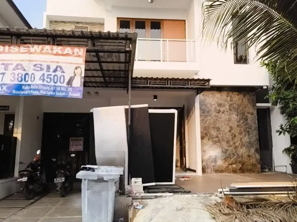 Di sewakan rumah semi furnished 2 lantai di heliconia harapan indah