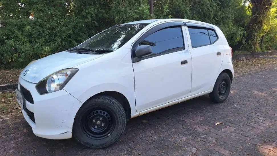 DP MINIM Daihatsu Ayla 1.0 D Bensin-MT 2016 KTVC
