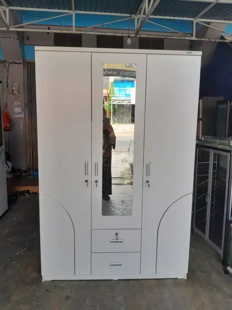 READY LEMARI PAKAIAN 3 PINTU+LACI TERMURAH