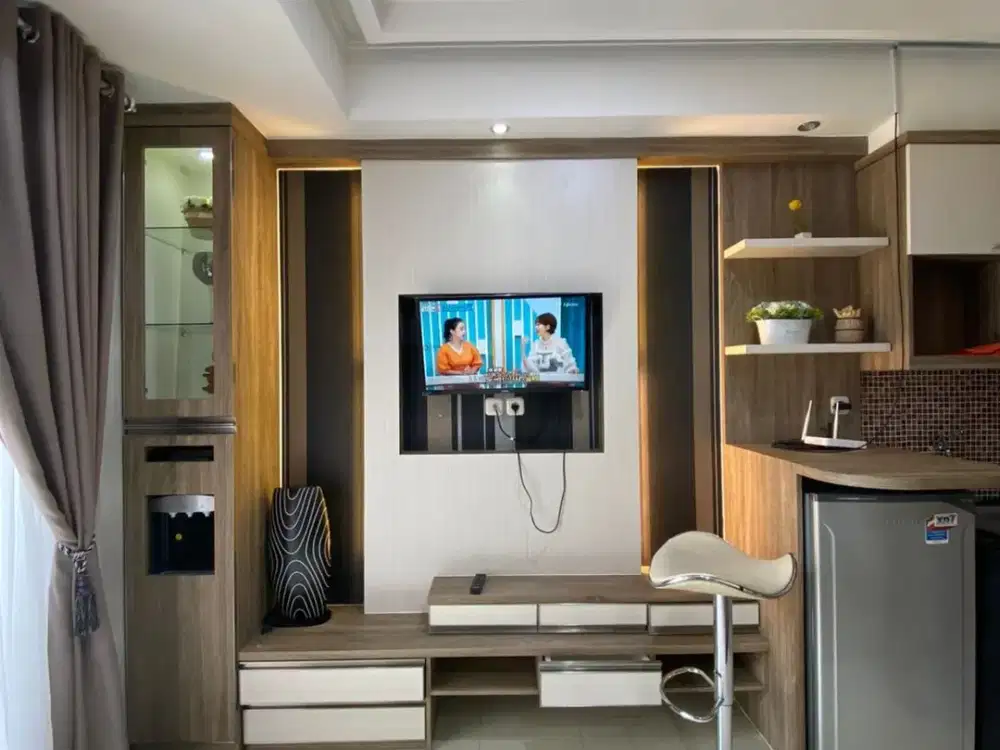 Disewakan unit apartemen royal mediterania garden, (1BR), view CP