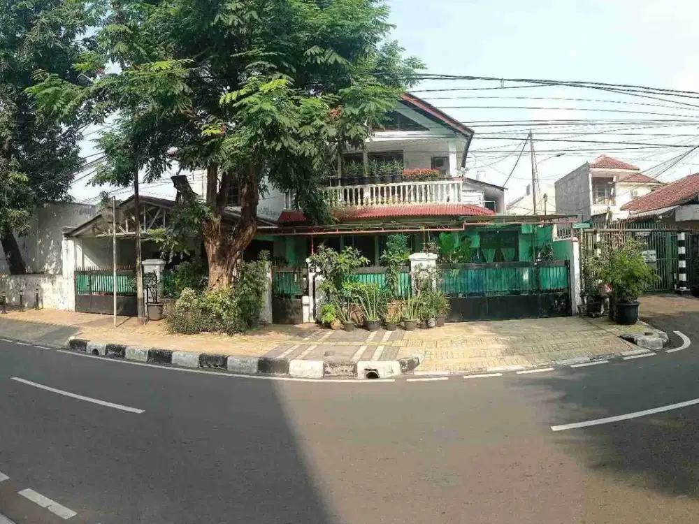 DIJUAL: Rumah Super Strategis (Ideal untuk Hunian & Tempat Usaha)