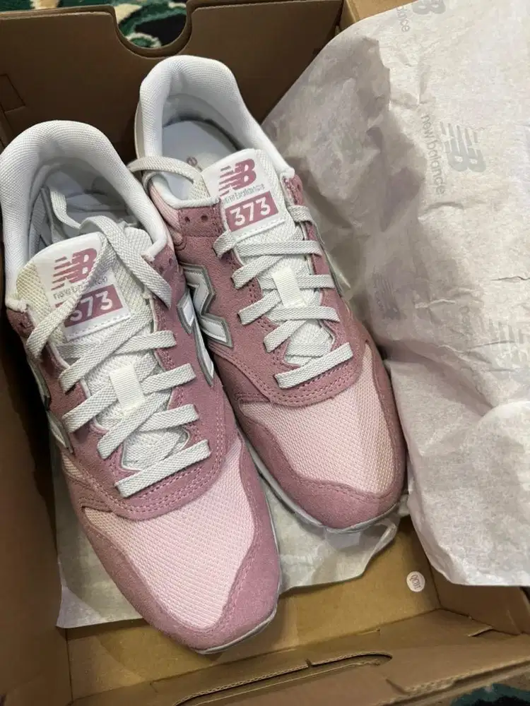 New Balance 373 Women's Sneakers S hoes Pink