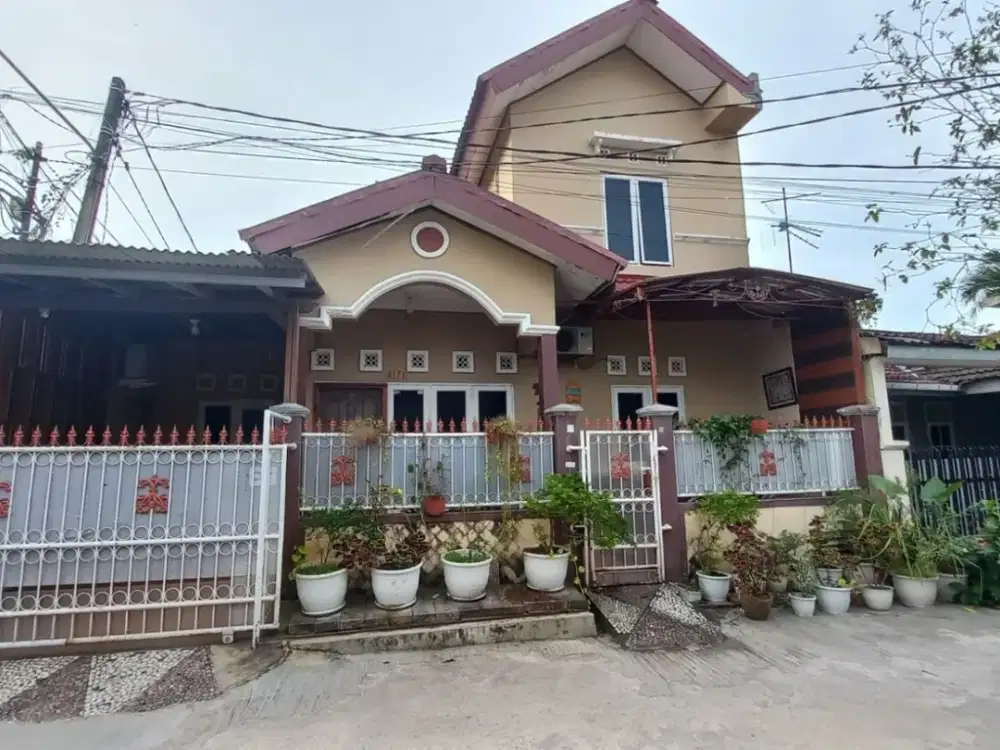 Rumah Hoek Harapan Indah 1 Jual Murah 1.15M, Ada Bonus Kitchen Set & AC!
