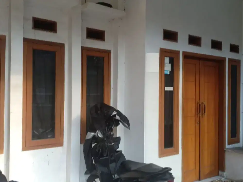 Rumah Dalam Komplek Permata Cimahi