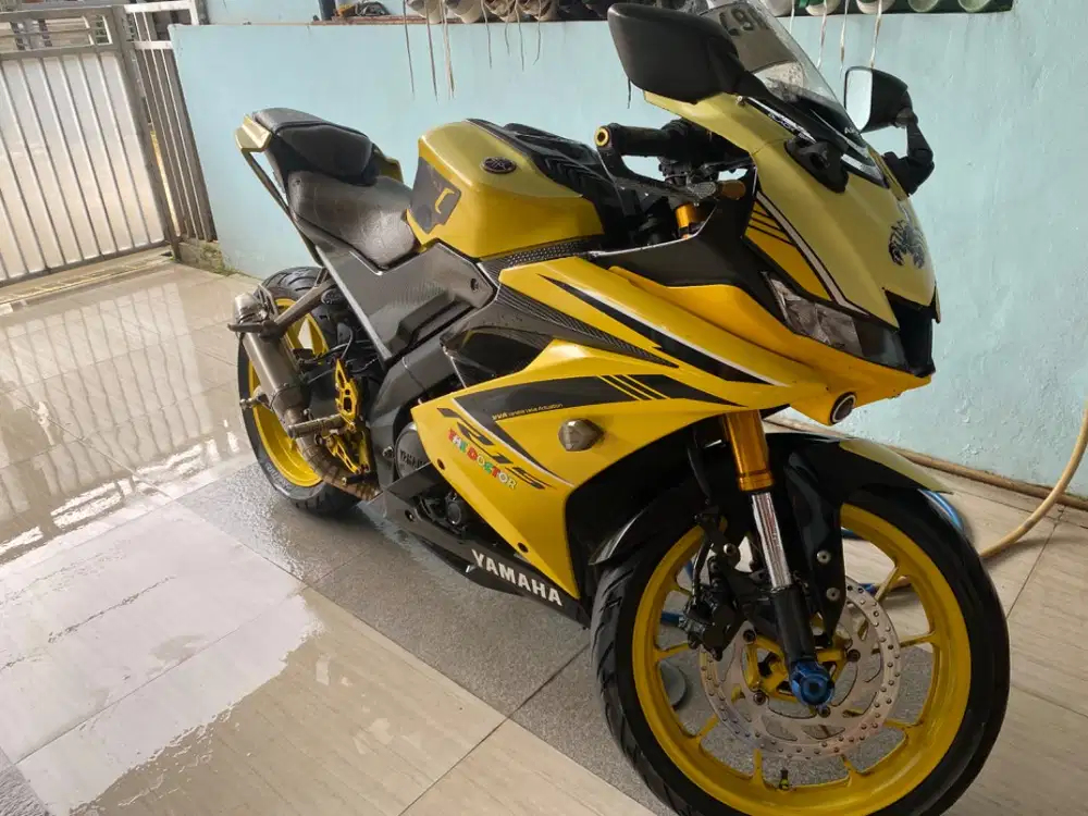 Tahun pembuatan 2019 warna kuning, knalpot racing. Spare part Ori