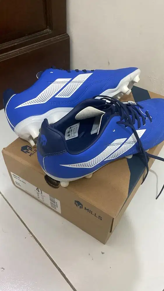 sepatu bola mills enzo fg