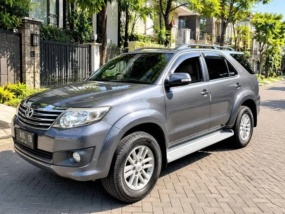 TOYOTA FORTUNER 2.7 G BENSIN MATIC 2011 SURABAYA