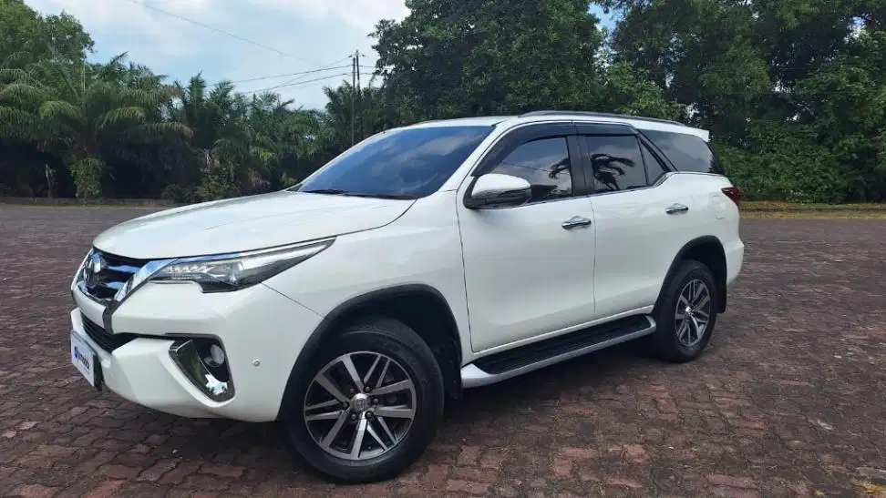 Toyota Fortuner 2.4 4x2 VRZ Solar-AT 2017 KTAN