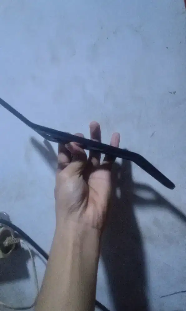 Exhaust hanger fairing