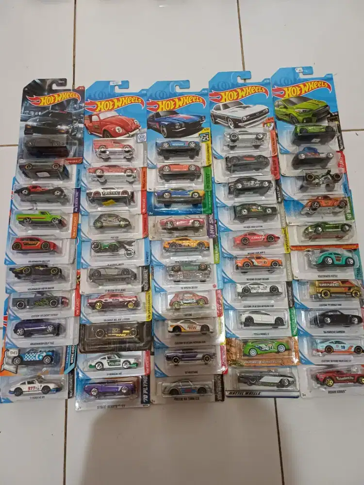 Jual hot wheels 100 pcs 2 complement