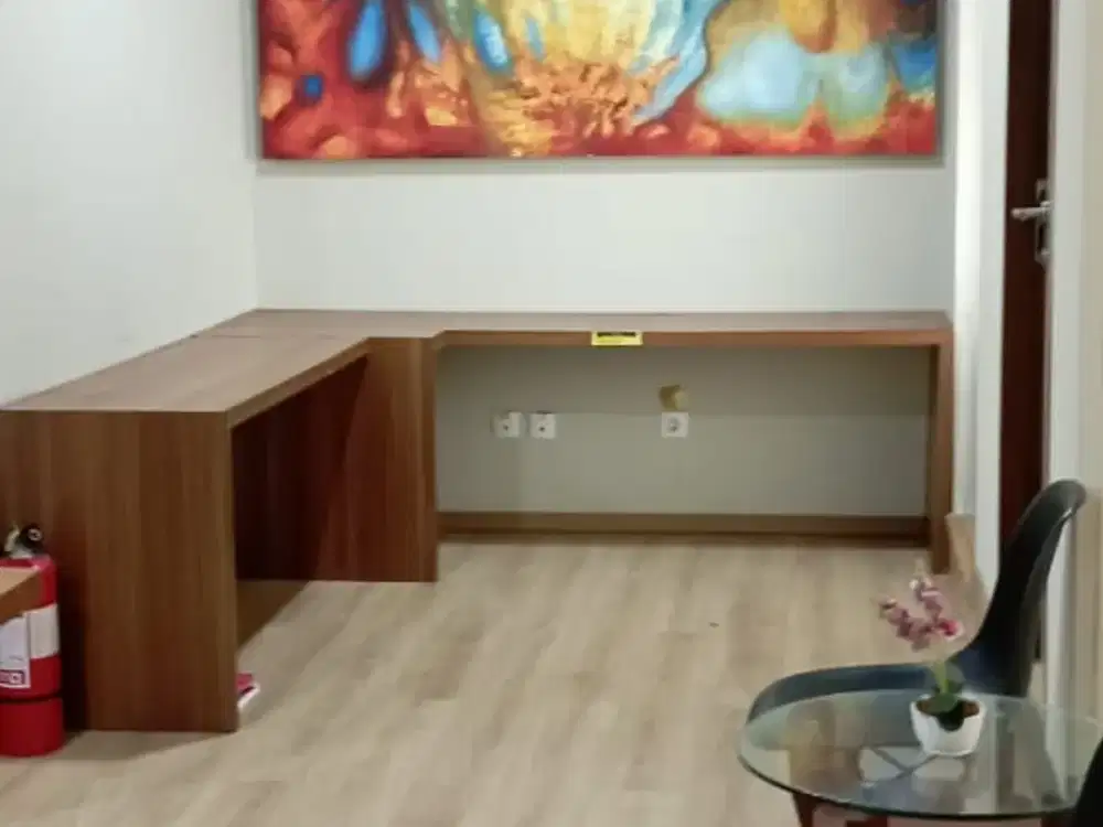 SEWA RUANG KANTOR PLAZA OLEOS TB SIMATUPANG LUAS 132 FURNISH