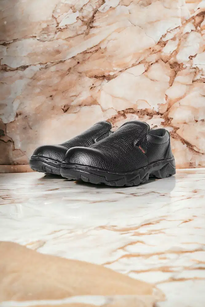 Eksklusif Sepatu safety SNI proyek Cilacap