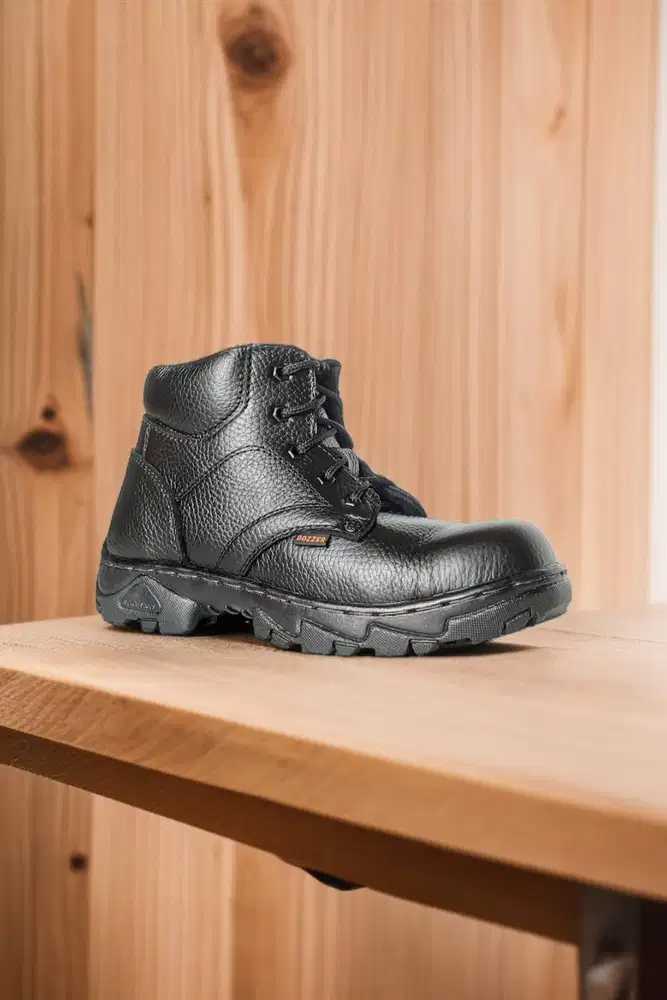 Signature Sepatu safety pabrik Turen