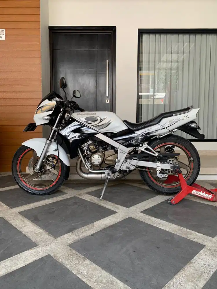 KAWASAKI NINJA R 2012 PAJAK IDUP, PLAT DKI, SRT LGKP, MESIN ENAK JOSSS