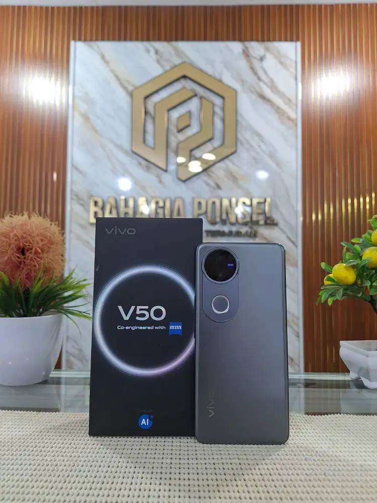 Vivo V50 5G Ram 12+12Gb/ 256Gb Fullset Mulus Original 100% Like New