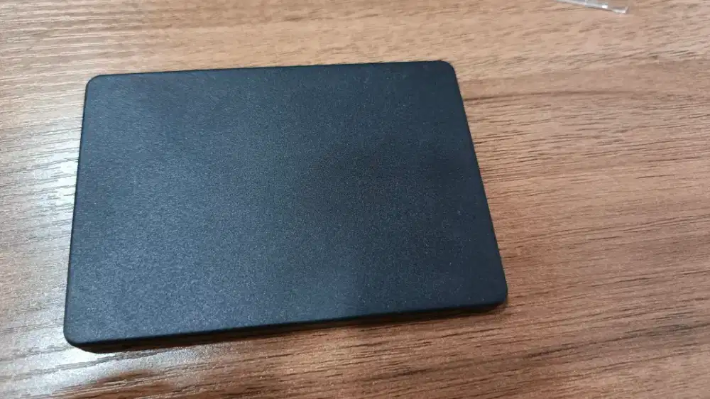 Ssd venom 240gb rx m2 sata tapi pake adapter jadi sata3
