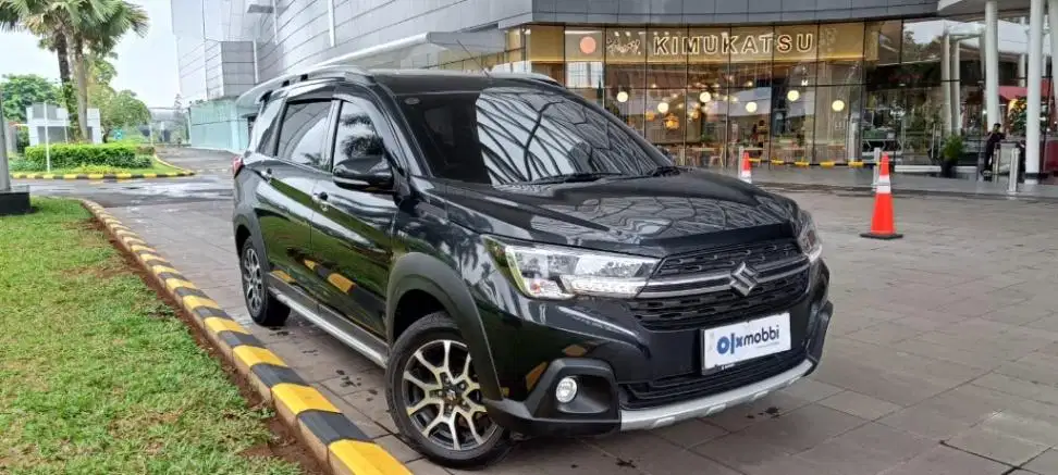 DP MURAH Suzuki XL7 1.5 Alpha Bensin-AT 2021 Hitam CAJJD