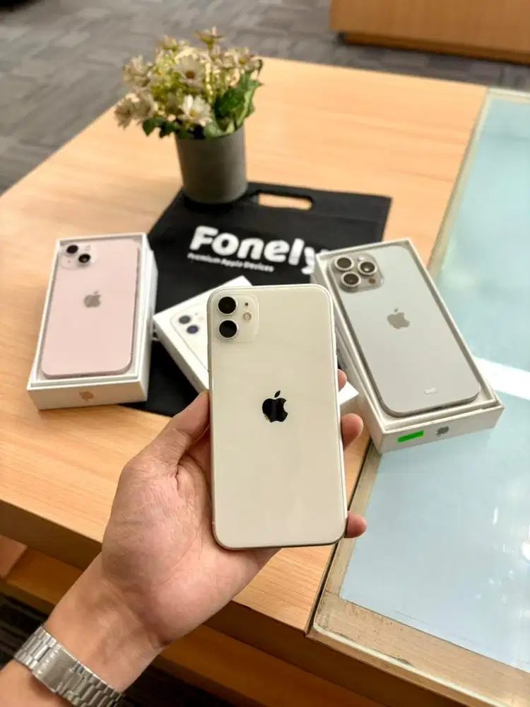 iPhone 11 128GB White - second resmi indonesia