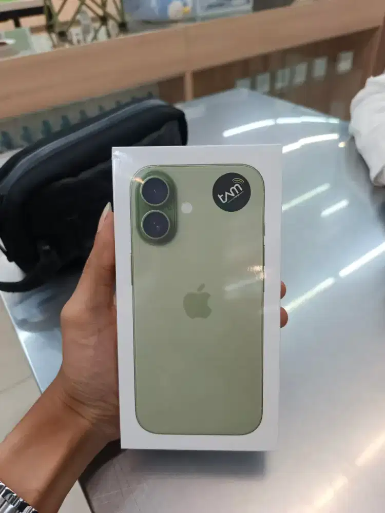 iPhone 17 256GB New Segel Resmi Cicilan 0% Tanpa DP Free Adaptor 20W