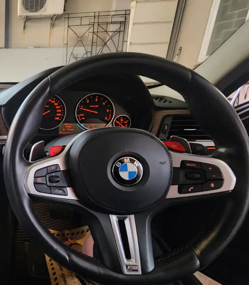 MURAH. BMW F30 320d 2013 sport 320i luxury diesel