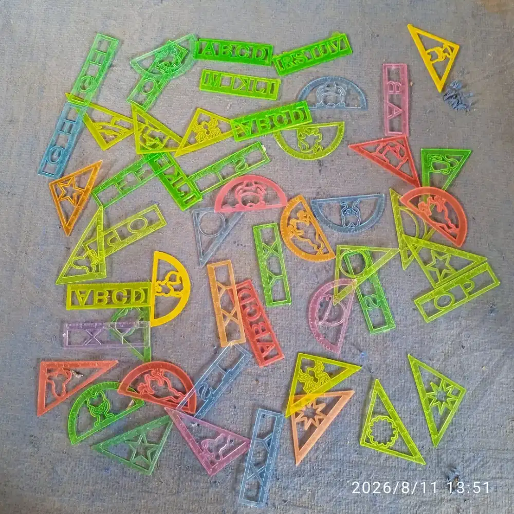 1 Kg Aneka Penggaris Plastik Super Mini 6 CM
