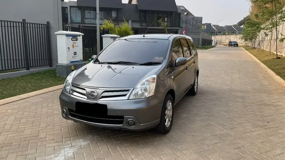 (Low Km80ribu)(CASH)NISSAN GRAND LIVINA 1.5 SV AT Matic 2013