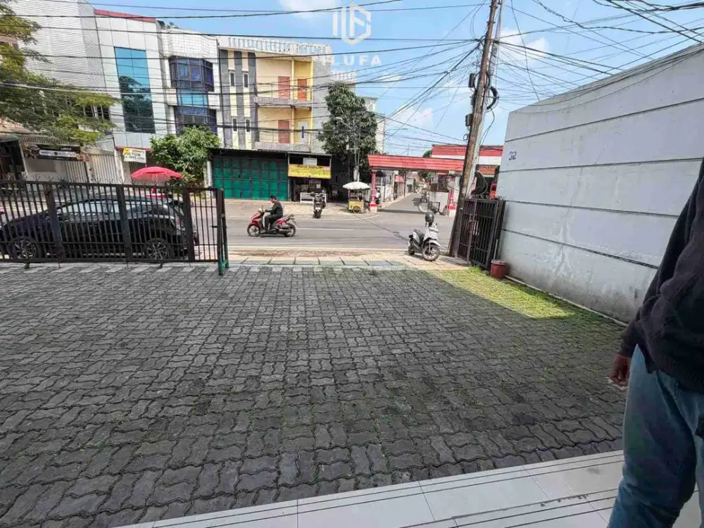 disewakan ruko 3,5lt cocok untuk kantor dekat mrt blok A