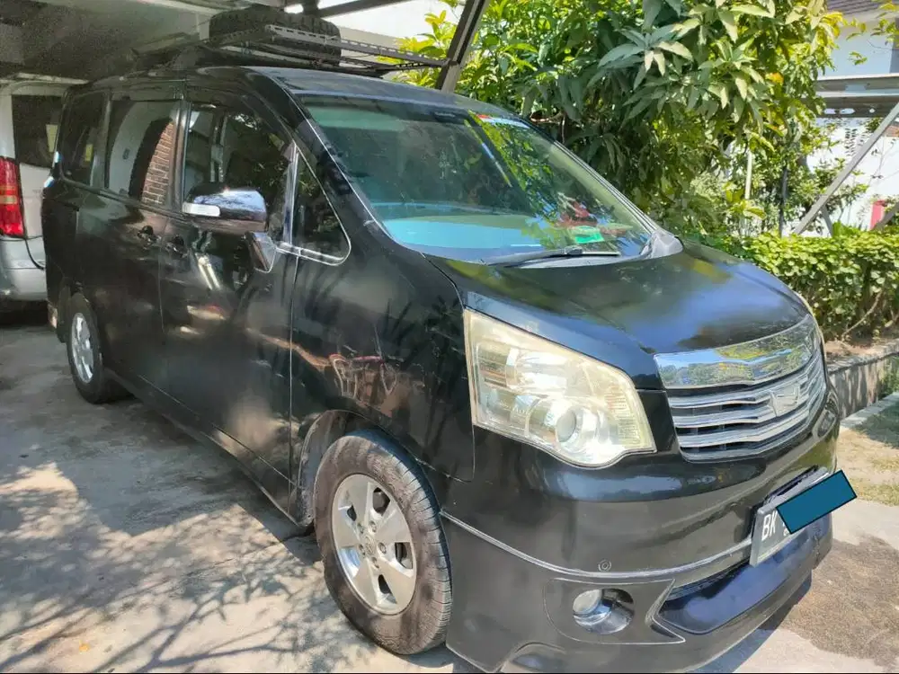 JUAL TOYOTA NAV 1 NOAH 2013