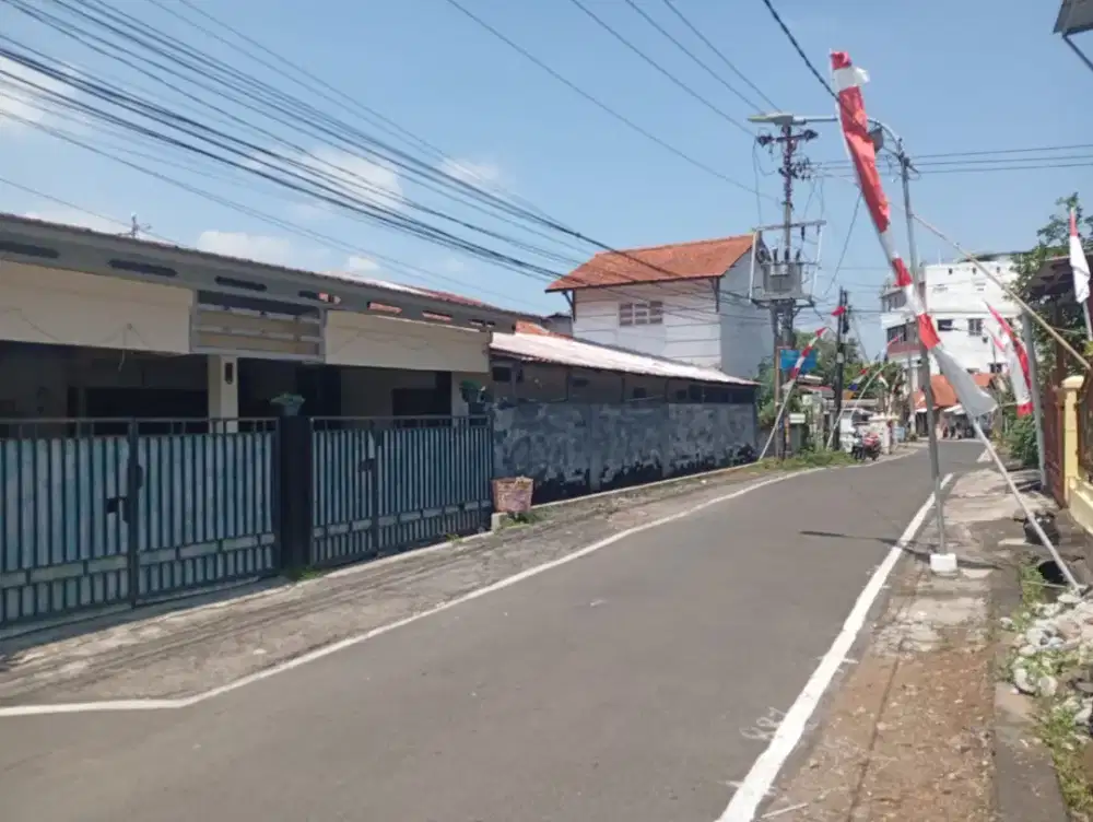 Rumah kos dijual terhitung tanah jalan sangat lebar sangat strategis