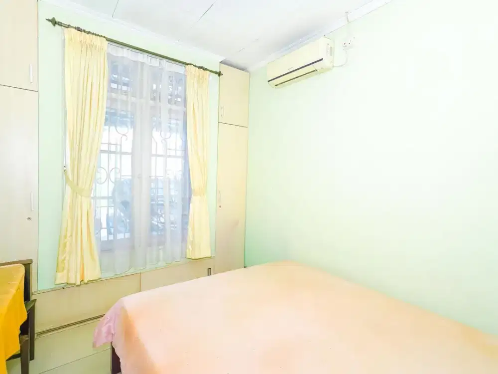 Rumah Terawat 15 Mnt ke Mall Paradise Walk Serpong Hadap Timur J-36077