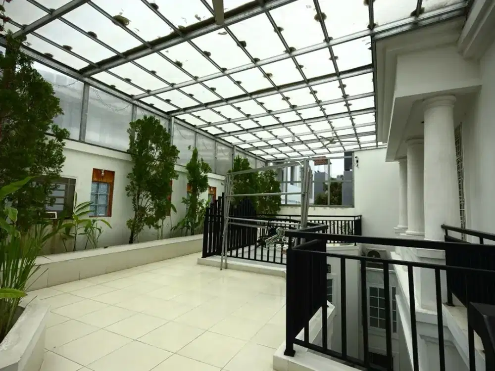 Rumah Luxury Full Furnished dengan Karaoke Room di Bukit Golf Mediterania Akasia, PIK 1