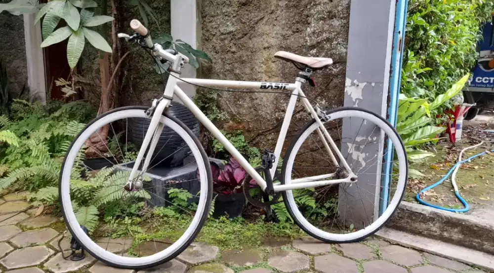 Sepeda pixie 700c