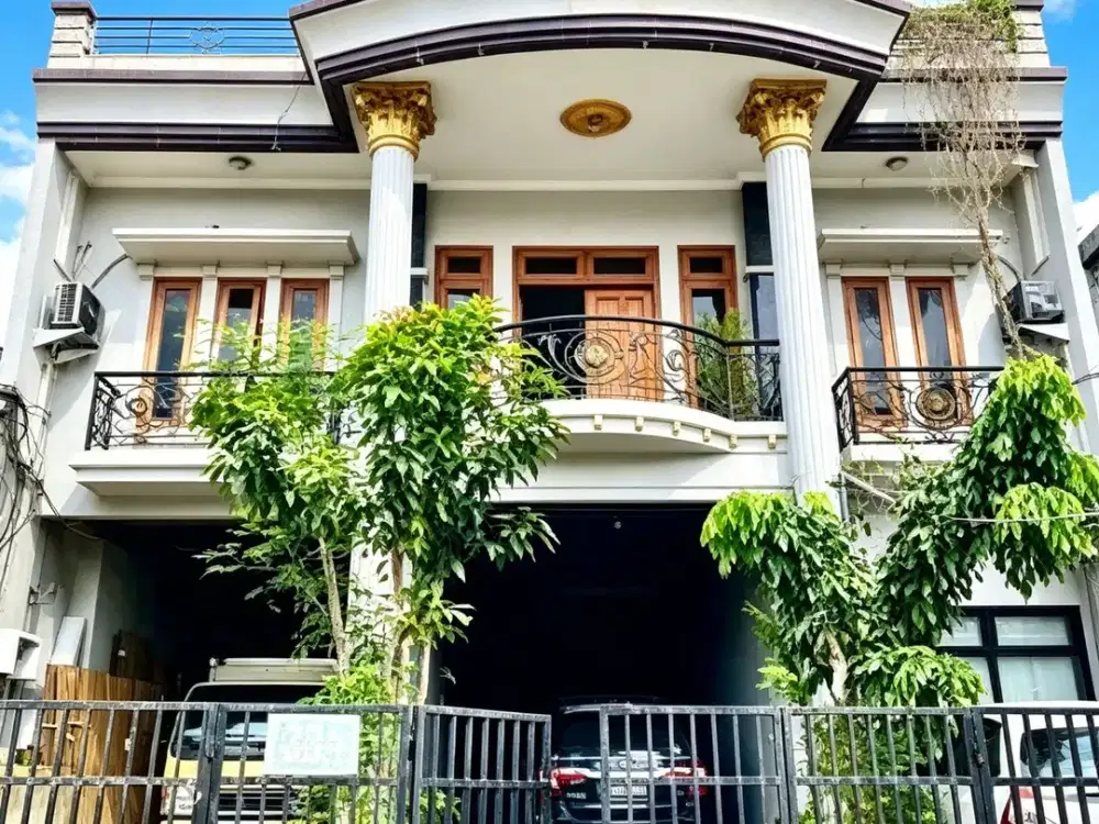 RUMAH 3 LANTAI SIAP HUNI DI CAKUNG JAKARTA TIMUR – VIEW DANAU | PARKIR 7 MOBIL | SHM