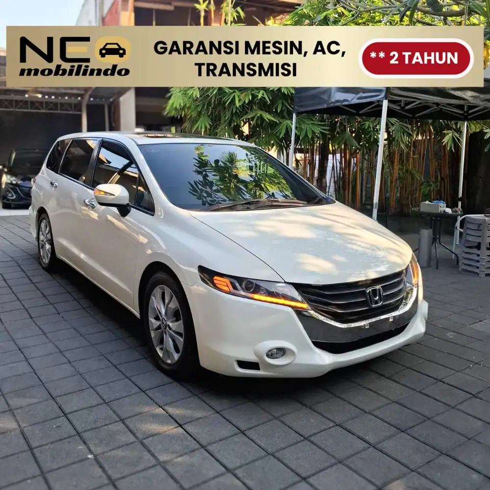 HONDA ODYSSEY 2.4 BENSIN AT 2011 PUTIH METALIK