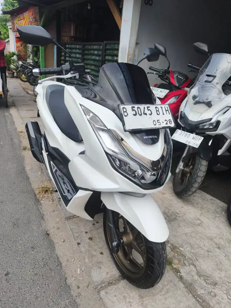 JUAL HONDA PCX ABS 160 2023 KM LOW 4 RB