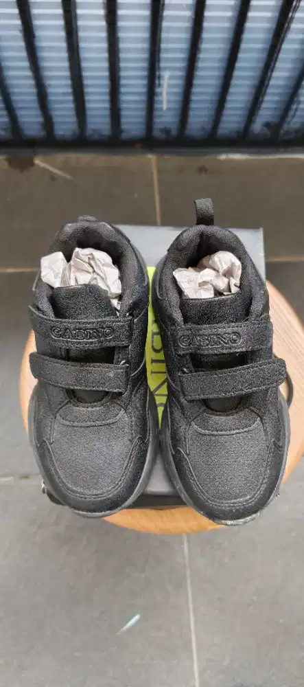 Sepatu anak gabino