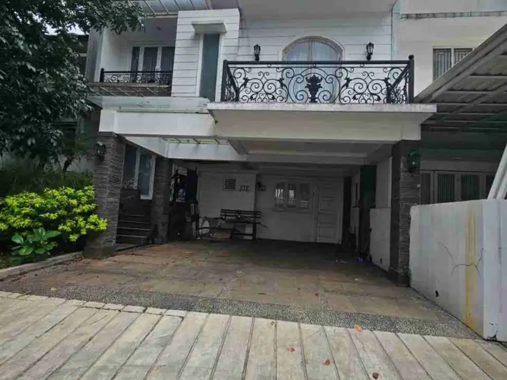 Jual Cepat Rumah Rapi dan Cantik  siap Huni di Mahogany Residence Cibubur