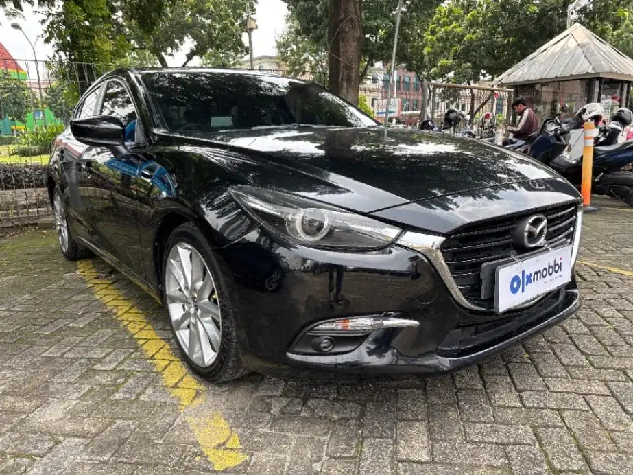 DP MURAH Mazda 3 2.0 Skyactive-G Hatchback Bensin-AT 2019 CJVKB