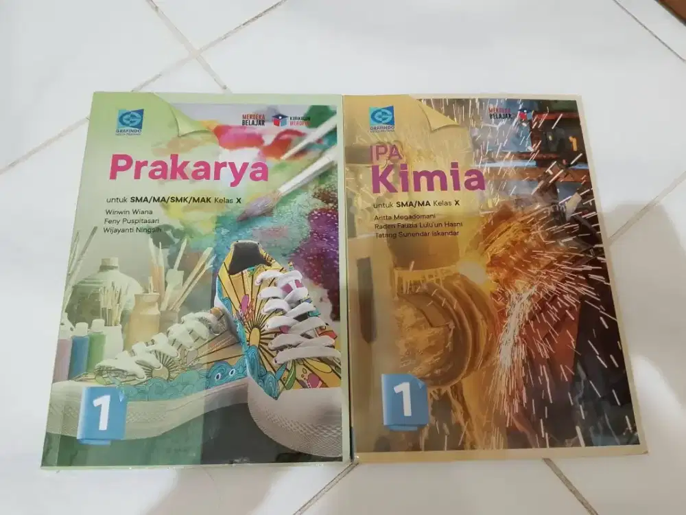 Buku pelajaran kelas 10