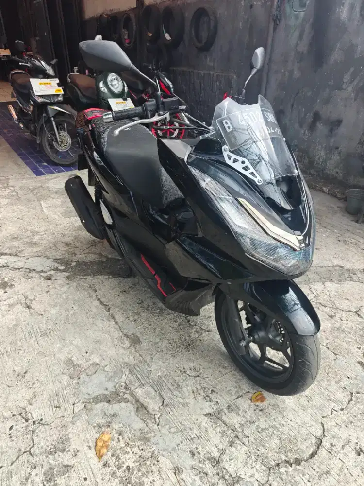 Pcx 160 abs 2022 dp 1jt km 29rb son ota