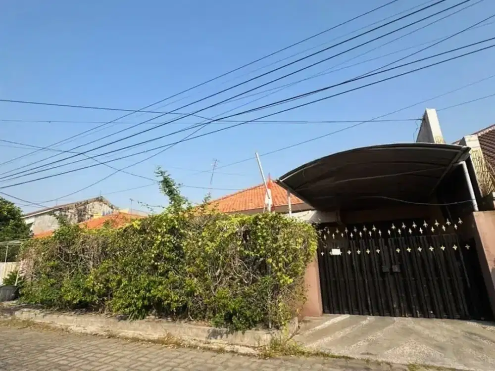 RUMAH DHARMAHUSADA Hadap Timur • Listrik 3500watt • Garasi 1 mobil